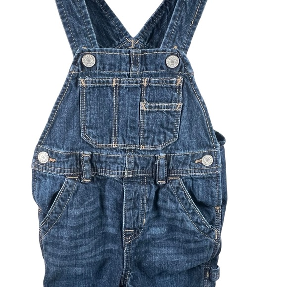 GAP Baby Denim Overalls Sz 12-18mo Snap‎ Closure Carpenter Y2K Gap - Picture 2 of 5